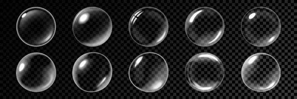 ilustraciones, imágenes clip art, dibujos animados e iconos de stock de burbujas, aislamiento realista de burbujas de jabón 3d en fondo vectorial transparente. burbujas abstractas de espuma de jabón con luz brillante - geometric shape transparent backgrounds glass