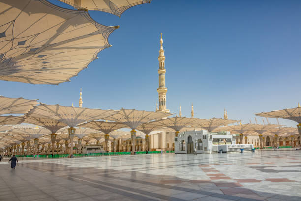 al masjid an nabawi saudi arabia al haram medina madinah - masjid nabawi madinah potret stok, foto, & gambar bebas royalti