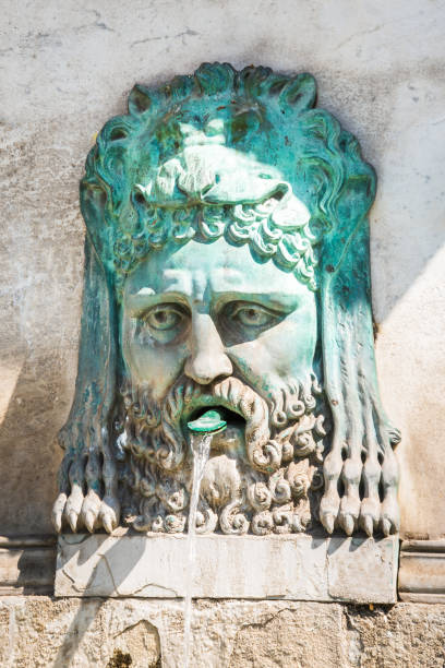 istock Antique Roman fountain in Arles 1310037584