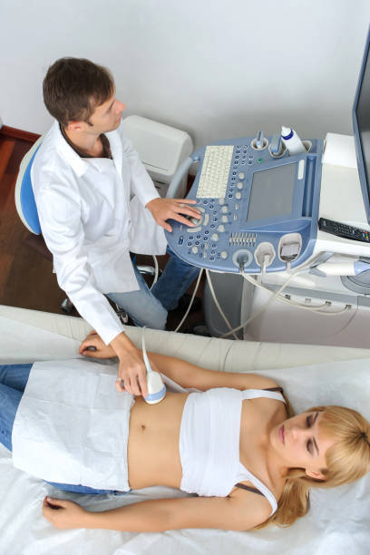 임신 한 여성 의 젖꼭지 에 초음파 검사 - pacient 뉴스 사진 이미지
