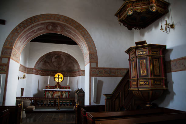 tveje merløse church - church romanesque denmark danish culture imagens e fotografias de stock