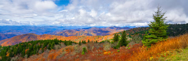 istock Beautiful autumn mountain panorama in North Carolina. 1310145662