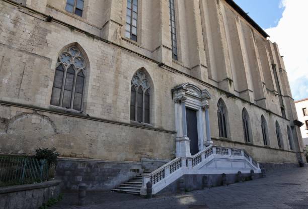 naples - side entrance of the church of santa chiara - santa chiara imagens e fotografias de stock