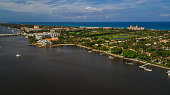 luftaufnahme-von-palm-beach-florida-island-housing-from-the-downtown-west-palm-beach-florida.jpg?b=1&s=170x170&k=20&c=I3mhU653ZnO4V1tP2GSc5MAC_emd9CLAjQEqAtvslWg=
