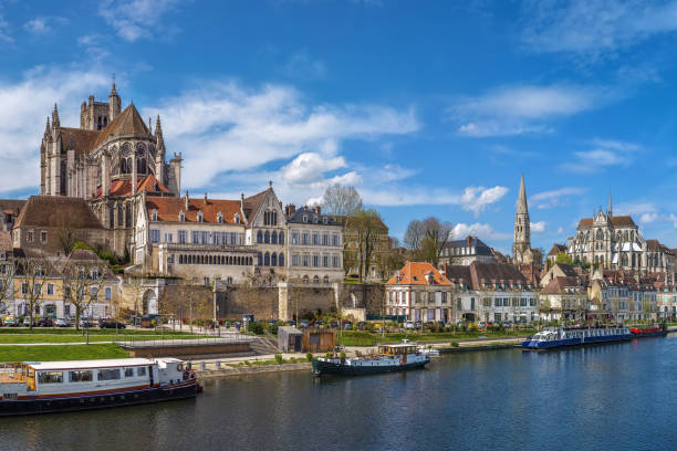 View of  Auxerre, France View of  Auxerre cathedral and Abbey of Saint-Germain from Yonne river, Auxerre, France saint étienne photos stock pictures, royalty-free photos & images