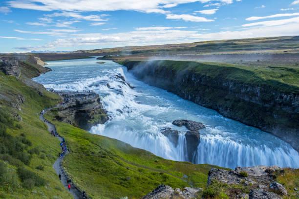 cachoeira gullfoss do ponto de vista acima. islândia - gullfoss falls - fotografias e filmes do acervo