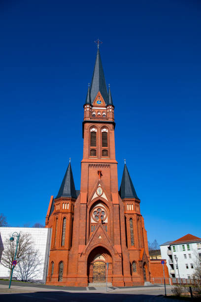 франкфурт-на-одере, германия - 30 марта 2021 - церковь святого креста во франкфурте-на-одере. - frankfurt oder стоковые фото и изображения