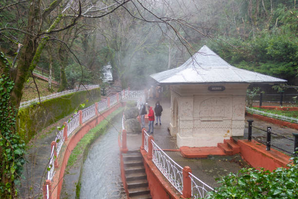 sorgenti termali termali e terme città. yalova, turchia - yalova foto e immagini stock