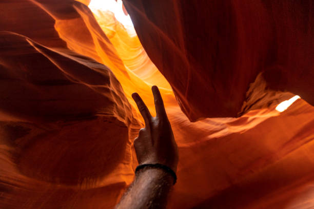 symbol of victory or peace in the great upper antelope in the town of page, arizona. u.s"t - upper antelope canyon imagens e fotografias de stock