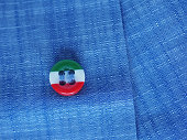 button-mit-italienischer-flagge-von-italien.jpg?b=1&s=170x170&k=20&c=a49bRWlBaemvwVcXXaiYbx5hYx-b-ibF_7uEYzAREys=