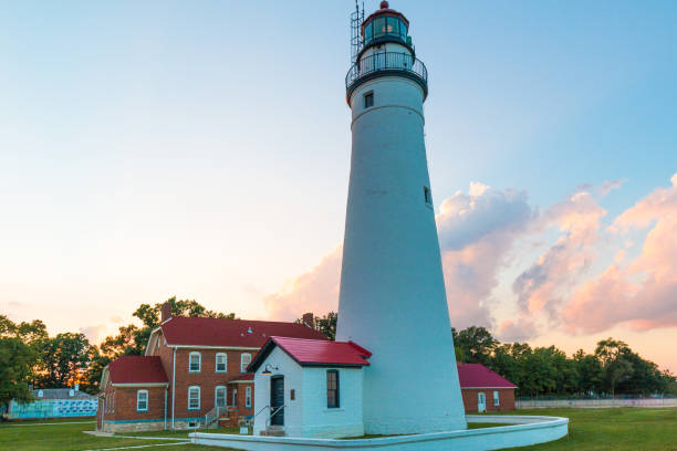 istock Fort Gratiot Lighthouse at Lighthouse Beach during Evening 1310675152