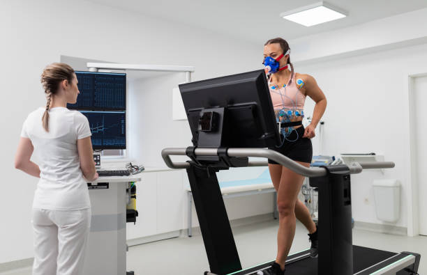 60+ Vo2 Test Stock Photos, Pictures & Royalty-Free Images - iStock | Vo2 max, Treadmill, Stress test