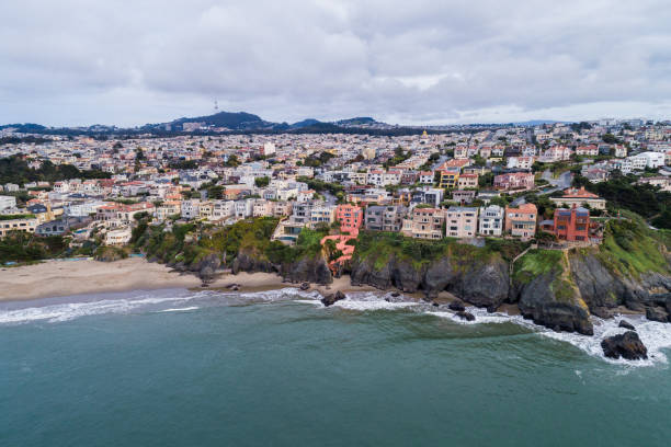 カリフォルニア州サンフランシスコのシークリフエリア。 - baker beach ストックフォトと画像