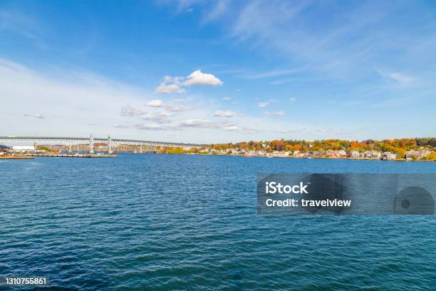 View To Skyline Of New London In Connecticut Usa Stock Photo - Download Image Now - Connecticut, Groton - Connecticut, New London County - Connecticut
