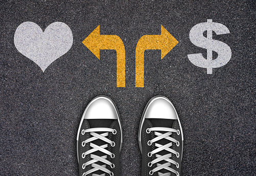 Decision at the crossroad - Love or Money