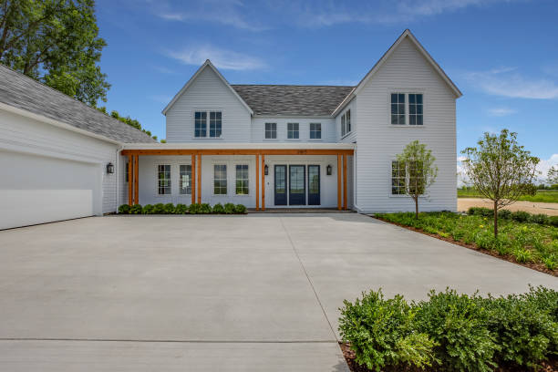 istock Large driveway in front of porch 1310799553