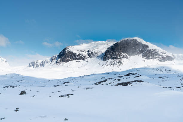 haukelifjell, wysokie góry w południowej części parku narodowego hardangervidda między vinje i røldal w południowej norwegii - telemark skiing zdjęcia i obrazy z banku zdjęć