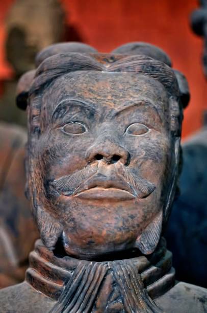 guerreiro real terra cotta - iii - terracotta power famous place chinese culture - fotografias e filmes do acervo