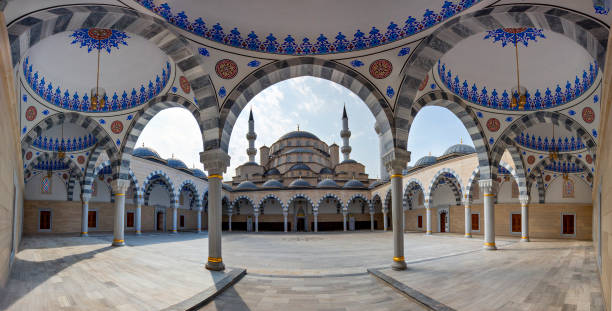 mesquita central do imã sarakhsi em bishkek, quirguistão - sunni - fotografias e filmes do acervo