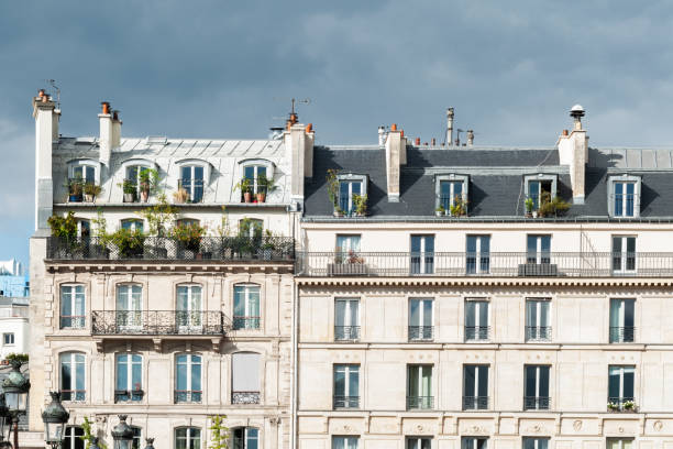 istock Facade of a Parisian typical building 1310993293