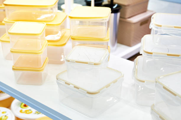 istock Plastic kitchen food containers in store 1311035460