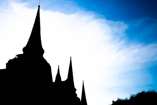 sylwetka świątyni wat phra si sanphet , ayutthaya tajlandia , światowego dziedzictwa unesco - sanphet palace zdjęcia i obrazy z banku zdjęć