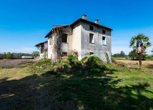 istock Abandoned Home in a filed 1311061533