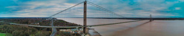 험버 강, 헤슬, 헐, 요크셔, 영국, 영국을 건널 때험브리지 - humber bridge bridge humber river yorkshire 뉴스 사진 이미지