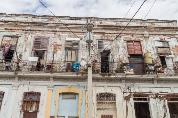 istock Dilapidated house in Cienfuegos, Cub 1311150333