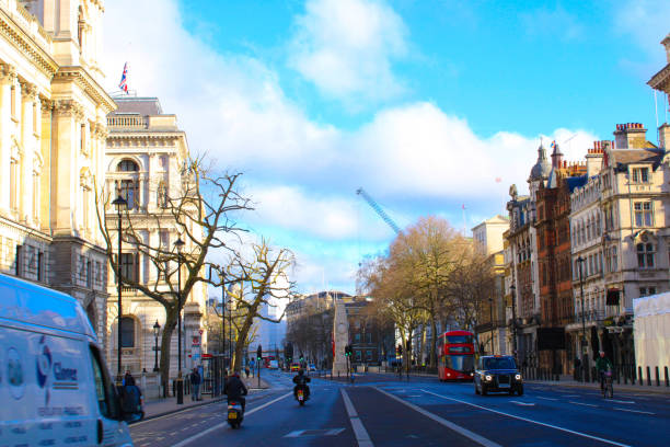 the whitehall cenotaph, londres - cenotaph photos et images de collection