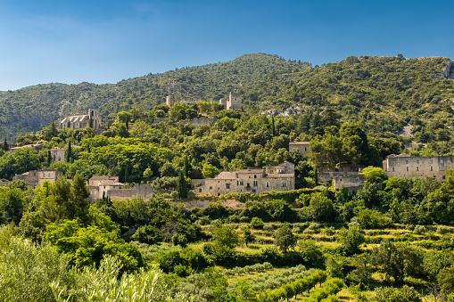 Goult in Provence, village perched on the mountain, typical street