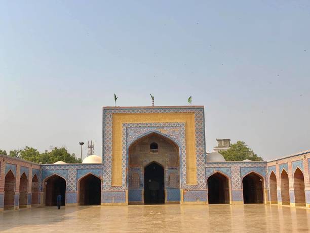 istock Shah Jahan mosque in Pakistan 1311214882