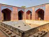 shah-jahan-moschee-in-pakistan.jpg?b=1&s=170x170&k=20&c=FSnShNSpw3bri91duN19gyjsyBPdEOMhb326Kk5zFec=