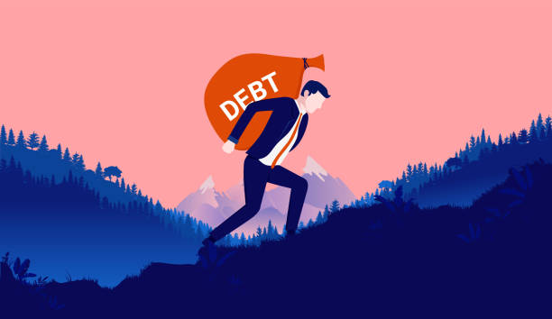 duży dług - człowiek niosący ciężki ciężar długu finansowego na plecach na wzgórzu - debt stock illustrations