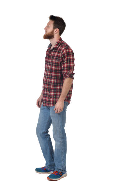 retrato completo del hombre con camisa a cuadros y vista de perfil sobre fondo blanco - hip expressing positivity full blue fotografías e imágenes de stock
