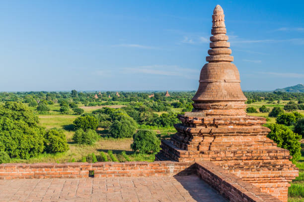 azotea del templo pyathada paya en bagan, myanm - pagoda bagan tourism paya fotografías e imágenes de stock