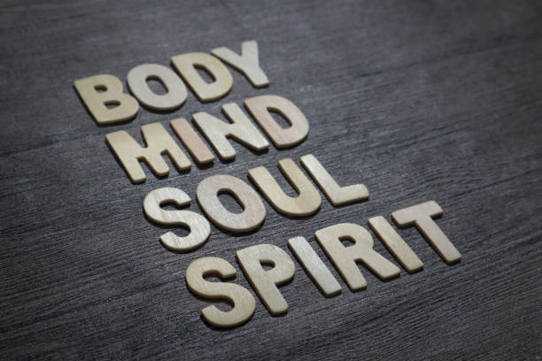 body mind soul spirit, business motivational inspirational quotes, words typography lettering - single word love wood typescript imagens e fotografias de stock