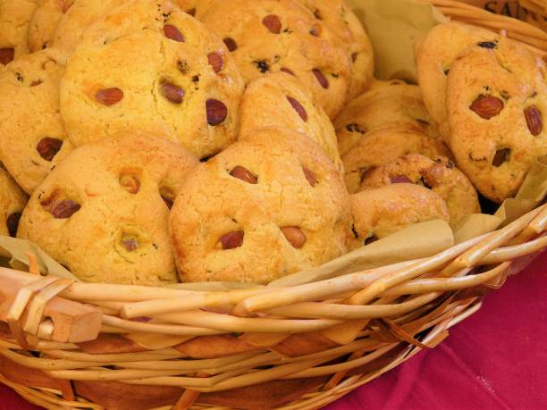 istock Tradtitional italian biscotti on market 1311390967