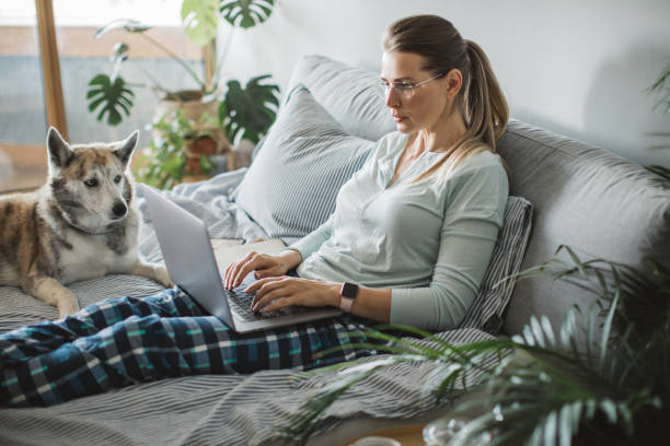 Working In Pyjamas 5,100+ Working In Pyjamas At Home Stock Photos, Pictures & Royalty-Free ...
