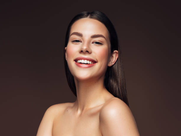 young woman with clean and fresh skin - perfect figure imagens e fotografias de stock