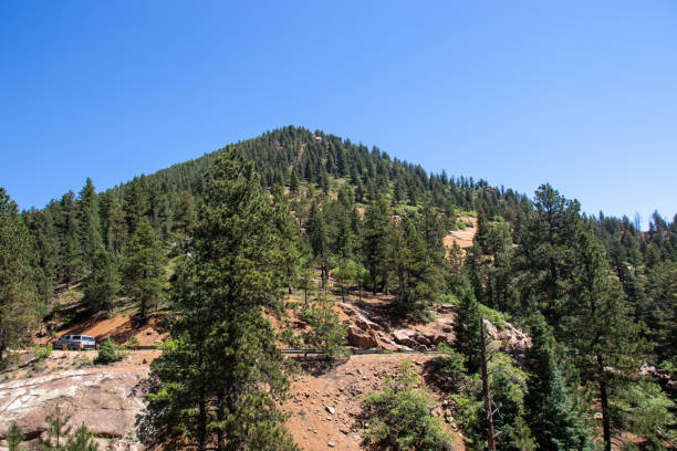 helen hunt's falls colorado sentieri escursionistici estate 2019 - mountain peak long colorado mountain foto e immagini stock