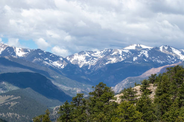 istock A snow covered Mountain View from hiking trails 1311540327