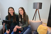 vlogging-von-zu-hause-aus.jpg?b=1&s=170x170&k=20&c=F7cdtr2Cx53QwSxi4l_Vk1ufZx5U5H7v6qXRd_SuKv0=