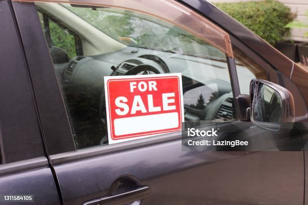 Car With For Sale Sign Stock Photo - Download Image Now - Used Car Selling, Car, For Sale Sign