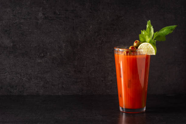 Coquetel Bloody Mary em vidro - foto de acervo