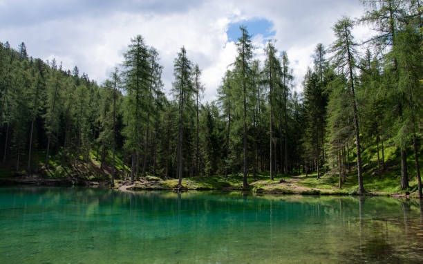 istock the Ghedina lakes above Cortina d 'Ampezzo 1311668703