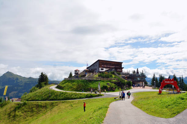 tirol experience - hahnenkamm imagens e fotografias de stock