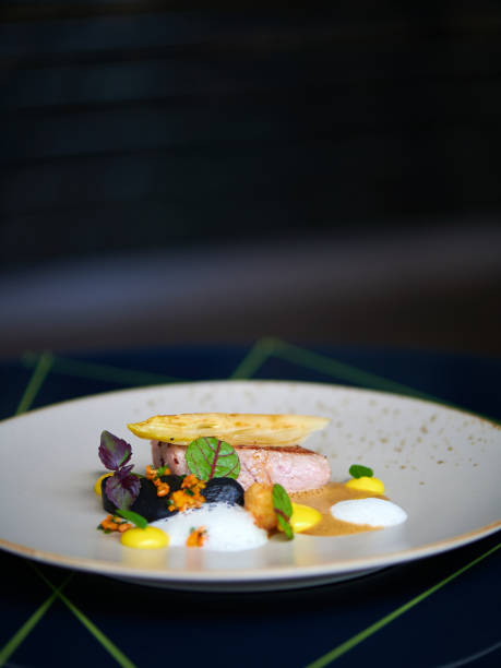 istock Fine Dining Gourmet Restaurant Essen 1311698187