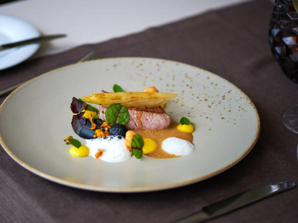 istock Fine Dining Gourmet Restaurant Essen 1311698278