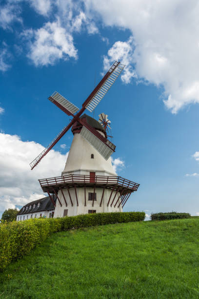 kuvapankkikuvat ja rojaltivapaat kuvat aiheesta dybbol windmill, sonderborg, tanska - als